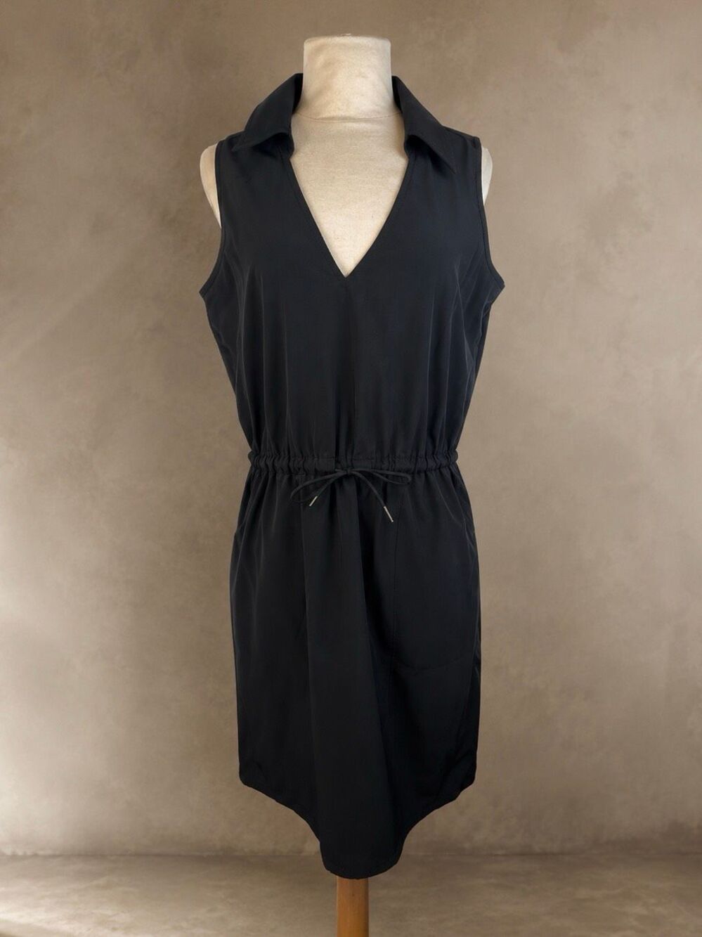 Calvin Klein Size 10 commuter Sleeveless Drawstring Waist Sheath Dress Black Uti